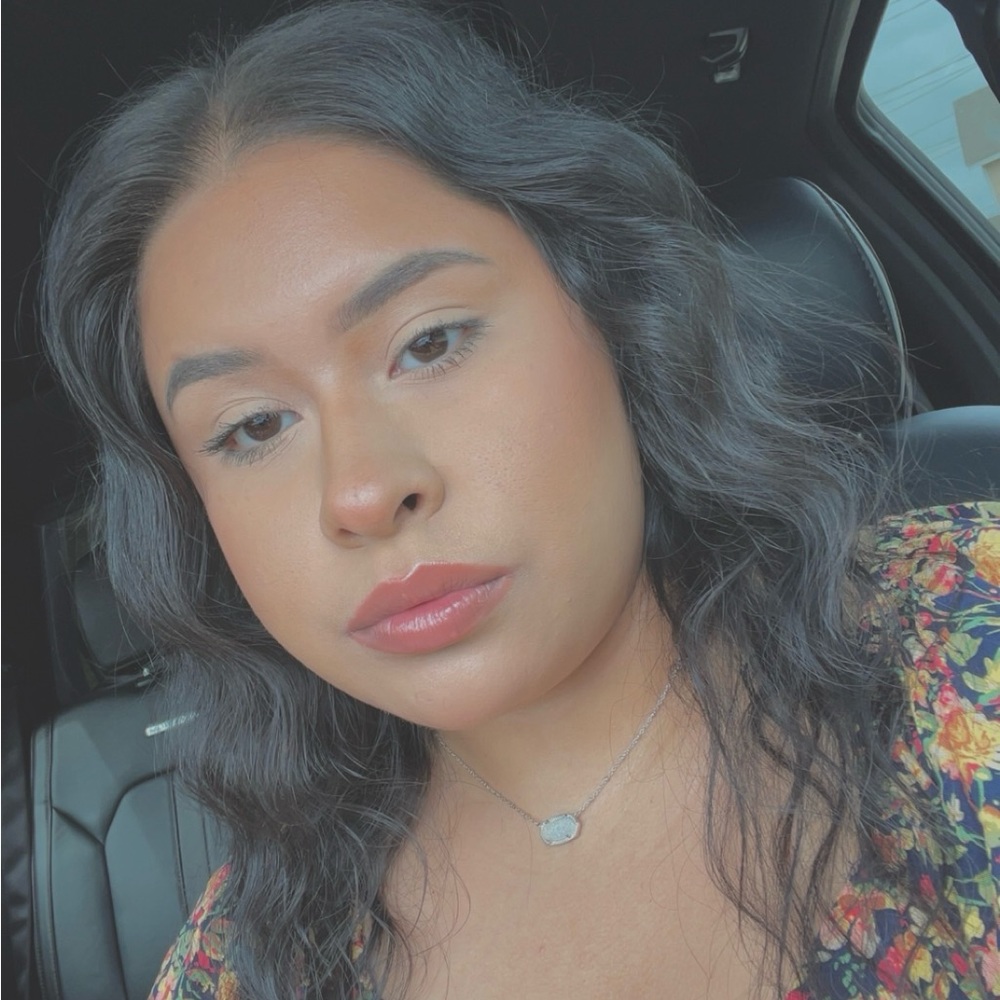 Meet your Posher, Keila